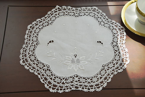 Southern Hearts Cluny Lace Round Doily. 13" Round. (4 pieces)